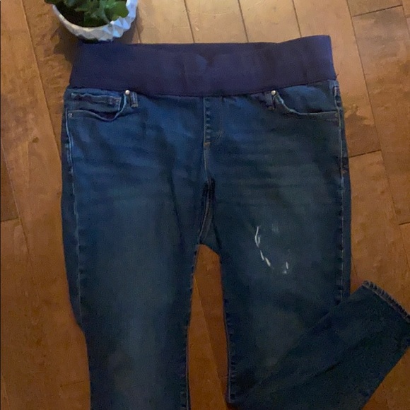 🤰💕 GAP MATERNITY JEANS! 💕🤰 - Picture 2 of 4